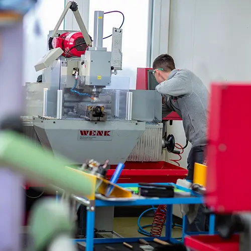 Des métiers très demandés par les entreprises fribourgeoises avec de grandes opportunités de développement